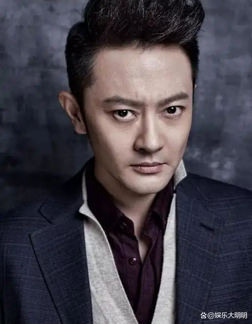 这个男演员半生事业毁在两个女人手里妻子浑身都是假的