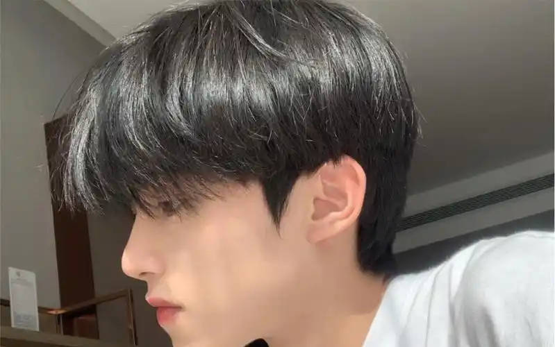 男生不烫不染也好看的三款发型