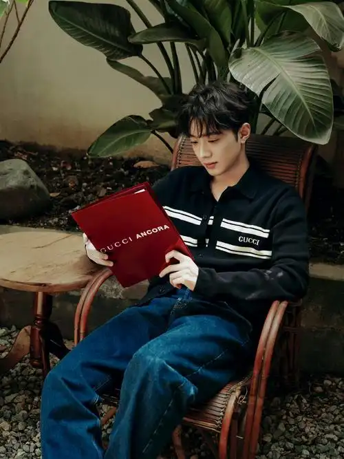 赖冠霖gucci活动造型,清新时尚优雅帅气,定格美好瞬间