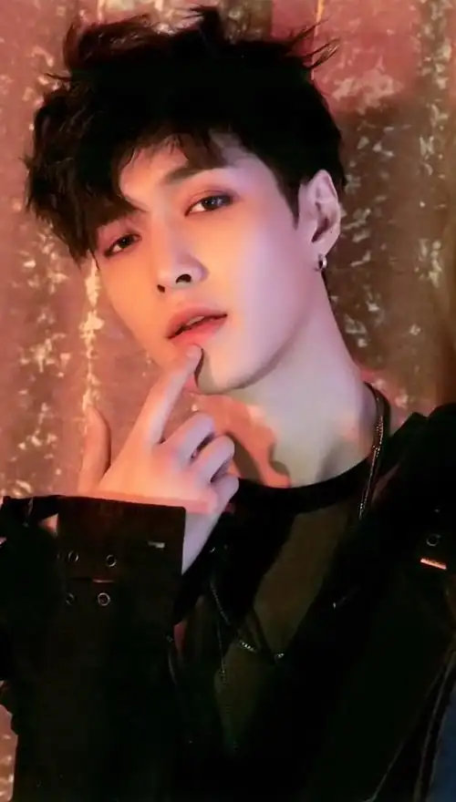 张艺兴经纪公司13524211195