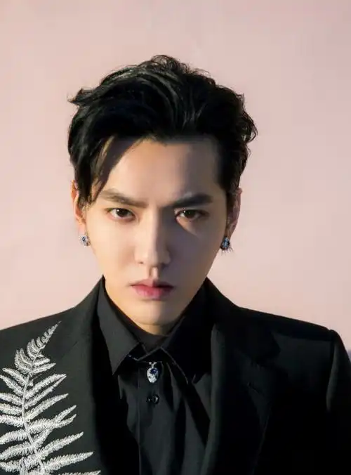 吴亦凡回应发胖原因 吴亦凡发胖前后对比照曝光