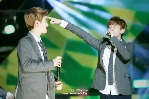 朴灿烈 边伯贤 chanyeol baekhyun 灿白 高清壁纸 来源:微博