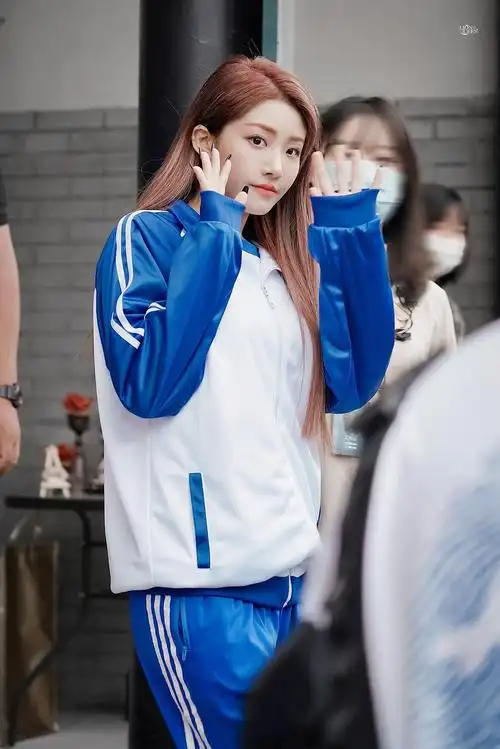 喻言美图喜欢青春靓丽的学姐