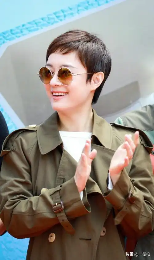 日前,孙俪一头干练的短发造型亮相电视剧发布会,又让粉丝朋友们惊艳了