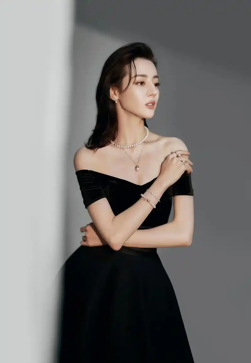 迪丽热巴珠宝大片# 迪丽热巴美翻啦 67