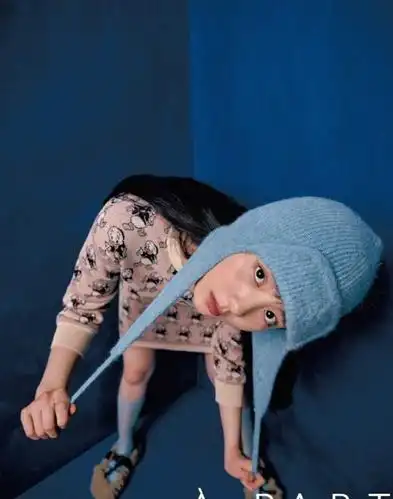 有部分网友也不是很满意,认为这组照片不如黄忆慈平时的照片.