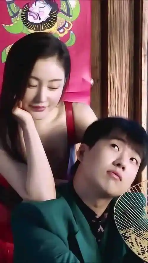 郭麒麟张天爱拍杂志封面这也太有感觉了吧