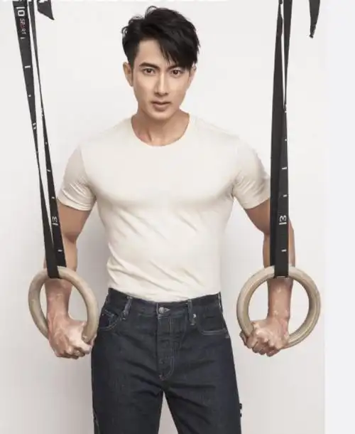 原创吴尊最新写真曝光大秀肌肉男性荷尔蒙爆棚网友比小鲜肉帅