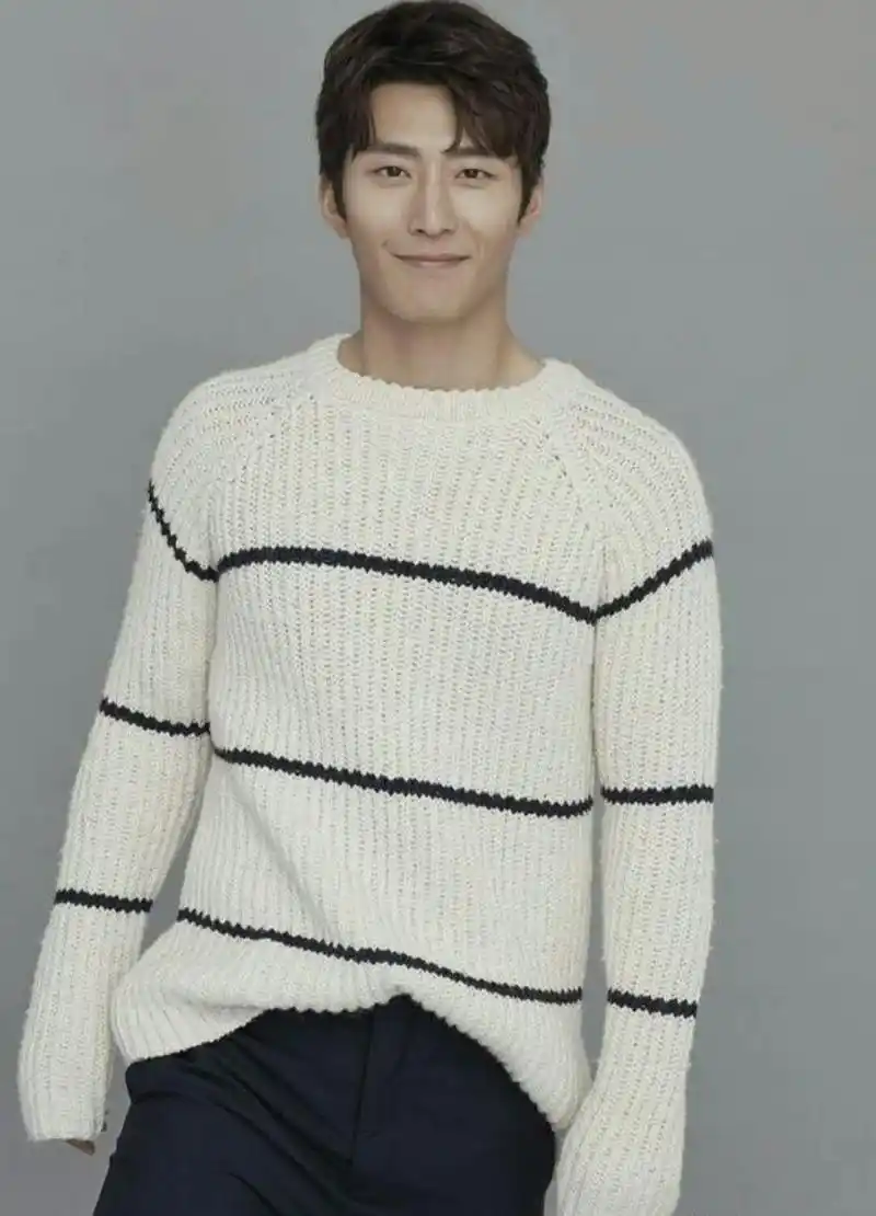 爱上小眼睛男生——窦骁写真合集