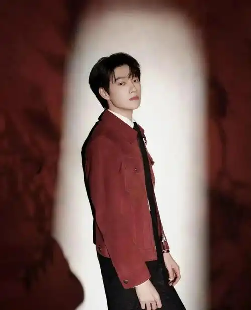 不是戴上了对魏大勋的滤镜而是摘下了对他的偏见