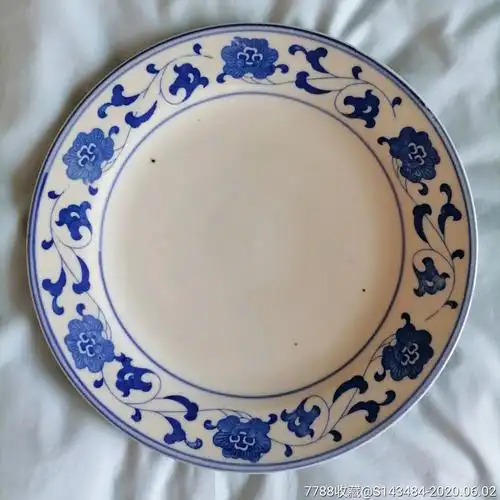 青花瓷缠枝莲老盘子