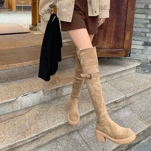 玥莱雅显瘦过膝靴羊羔毛雪地靴2024新款麂皮长筒靴加绒厚底高筒靴