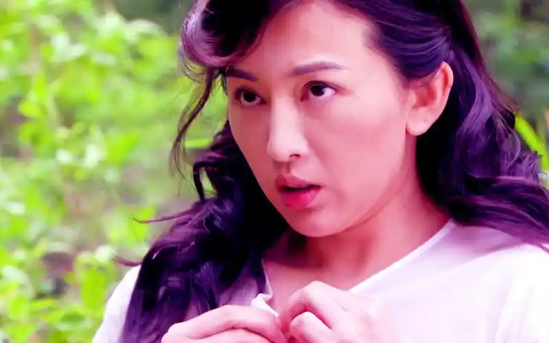 小寡妇深陷泥潭,被小伙英雄救美,本想献身却惨遭拒绝《猎杀》