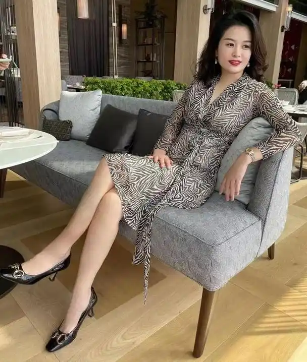 女人有没有"贵气感",到了30岁就能看出来,普通人装不出来的!