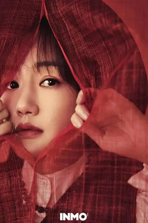 薛佳凝复古大片释出 新剧《光荣时代》狂飙演技表现惊艳