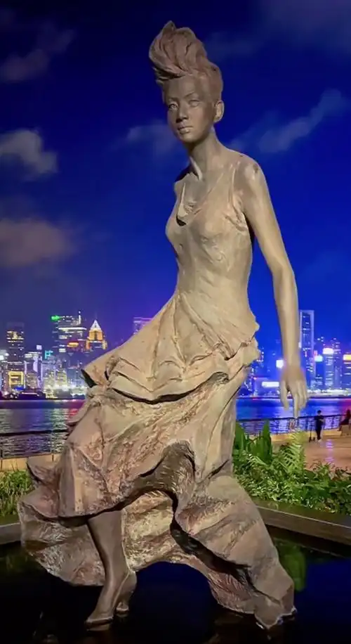 香港女儿梅艳芳梅三十