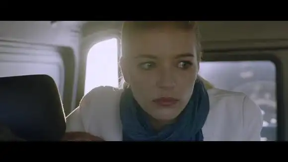 中国蓝盔:苏菲得知米兰妮不是安妮的女儿,对安妮有所怀疑-影视综视频