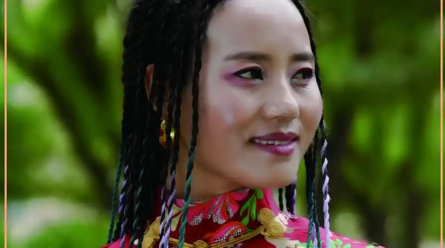 藏族女歌手 扎西吉最新单曲 牡丹花