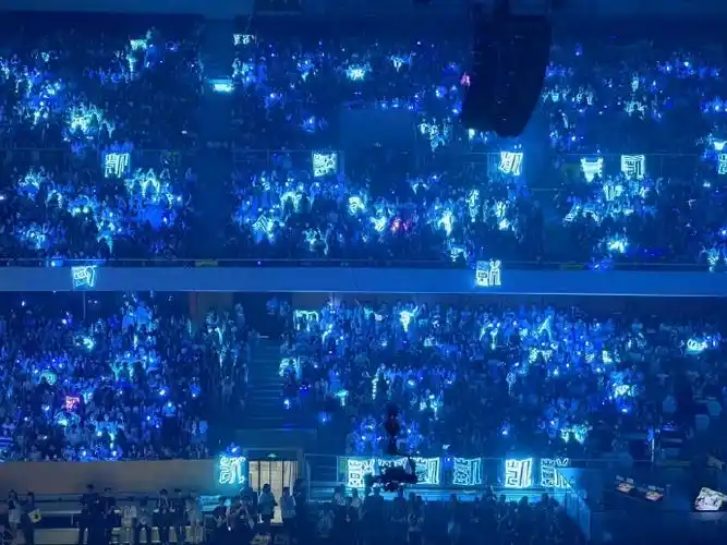 王俊凯超话看看蓝海#王俊凯##骆驼 王俊凯