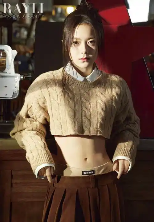 原创赵今麦最新杂志曝光修长大白腿惹人羡慕小蛮腰秀出马甲线爱了爱了