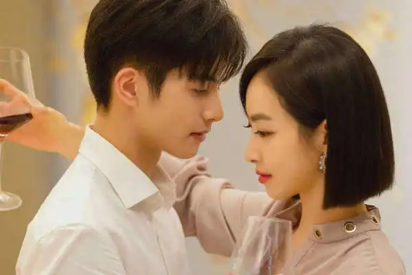 从星盘看杨洋的另一半,宋茜八字另一半