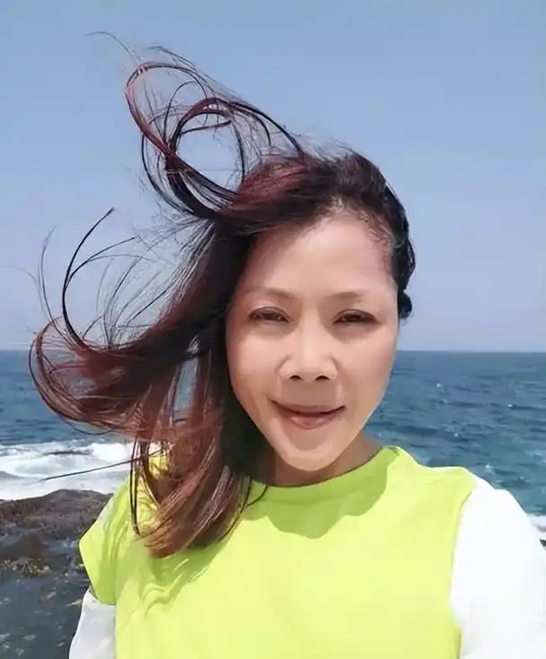 57岁田震现状曝光:因病无法生育,国内捞金国外潇洒,晚年不孤单