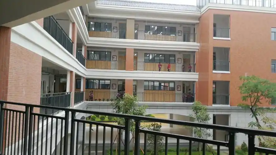 高明西江新城首所公办小学进展顺利,预计明年9月1日前投用