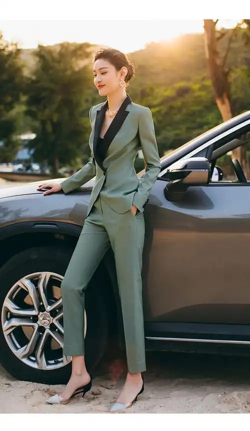 法曼努高端小西装女高端职业女套装2021春新款气质拼接领韩版修身白领