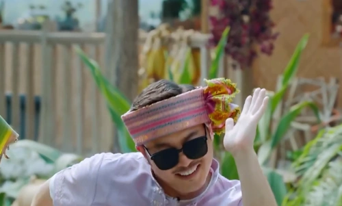 向往4沙溢跳傣族舞头上戴花自带喜感沙沙子出道吧