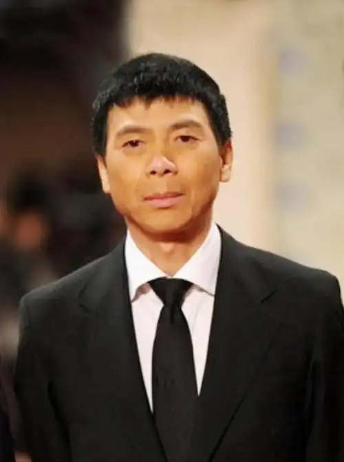 冯小刚:我对前妻有一辈子的愧疚