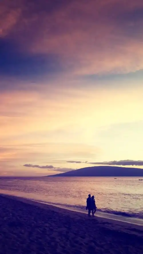 浪漫壁纸 情侣 沙滩 海边