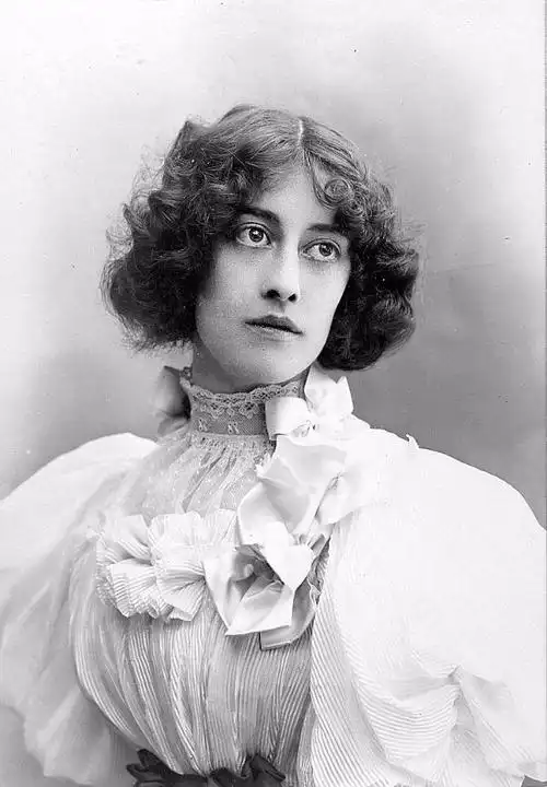 老照片十九世纪的时尚女孩2