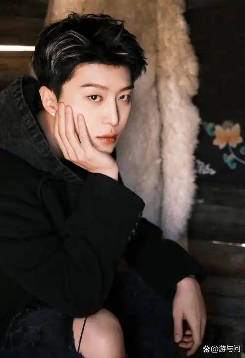 范丞丞最新有啥新作@游与问的动态