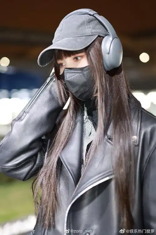 宋妍霏电玩少女造型机场饭拍##宋妍霏电玩少女造型机场图