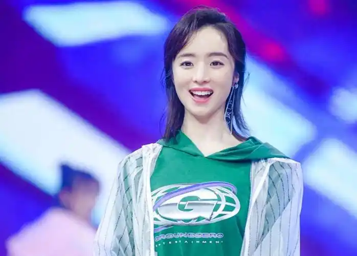 胡冰卿个人资料简介:她神似董洁,出道11年演了无数女主角,为何就是不