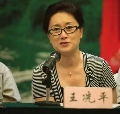 张菲问李玟来生愿意做美国人还是东方人,李玟怎么回答