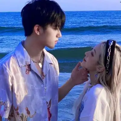 情侣头像 >                 2021最新超酷情头双人头像 上一