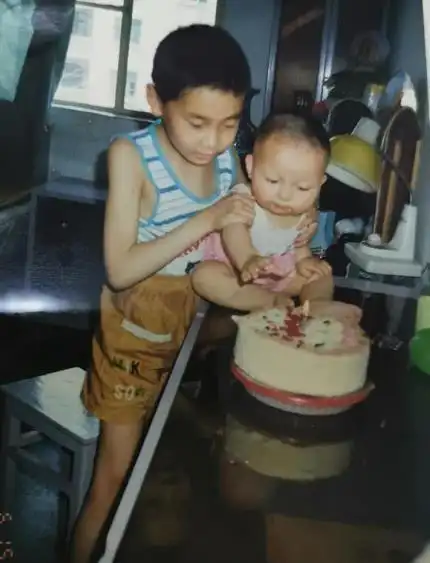 八卦田静弟弟高调炫耀引起反感人们又把郭威和姚策对比舅舅挺难的