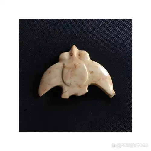 玉鸟饰/良渚文化