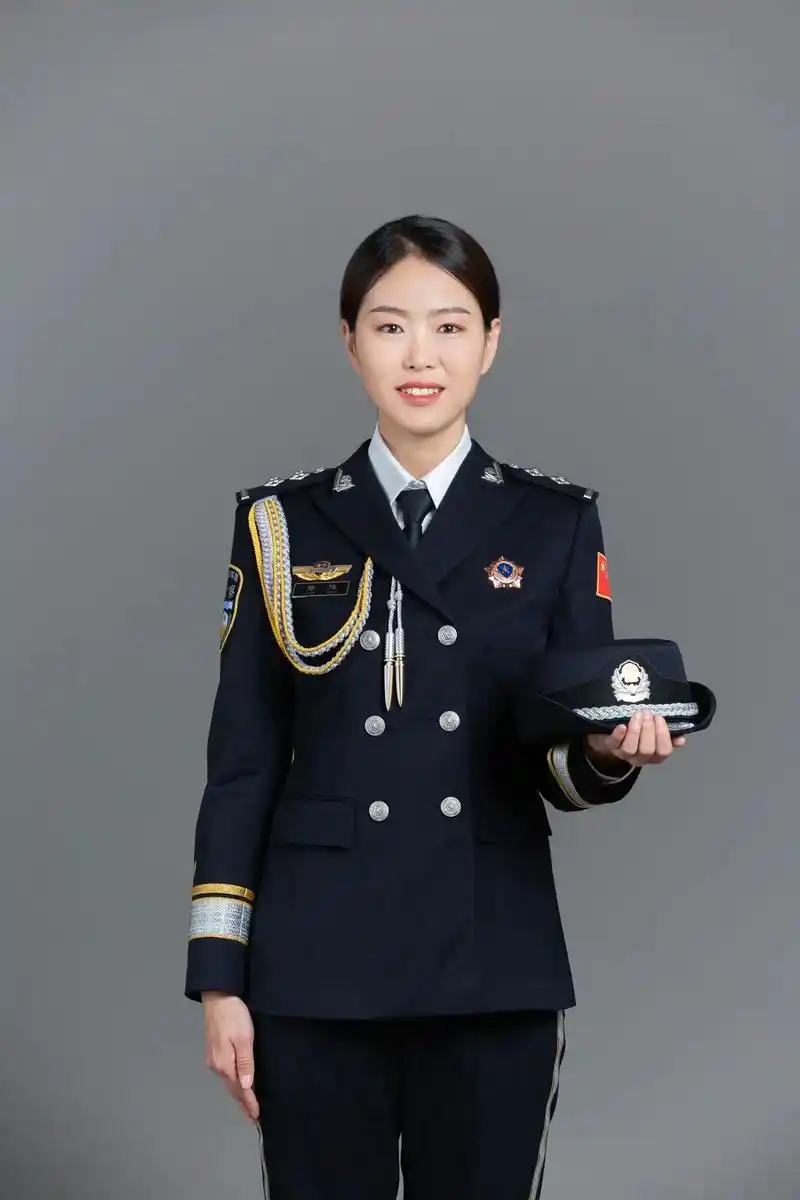 警察节花式敬礼 #藏蓝青春 #中国人民警察节 #警民dou - 抖音