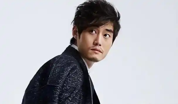 搞笑男正经起来有多要命张本煜反差十足白客从傻大个变男模