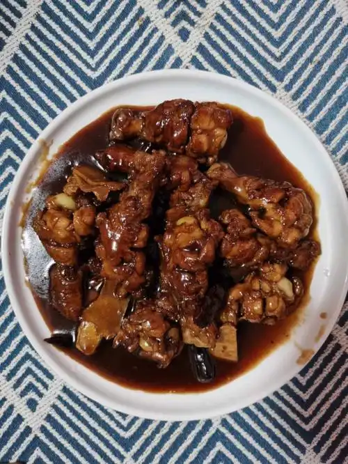 闺蜜做了拿手的可乐鸡腿!相当好吃97天天想让她给我做好吃的97