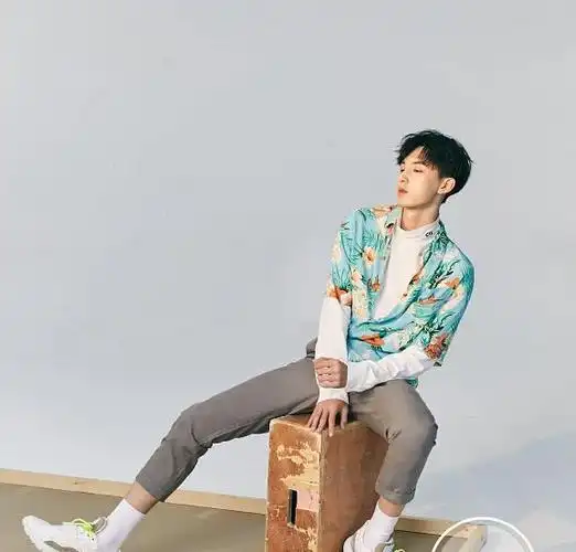 学霸郭俊辰的私服穿搭阳光帅气扑面而来的青春气息挡不住