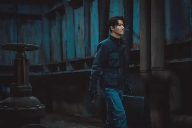 黄轩超话#黄轩电影莫斯科行动#文艺只是表象,疯批才是底色07反派已