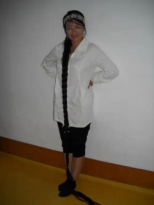 几张辫子照 - [中国长发网]