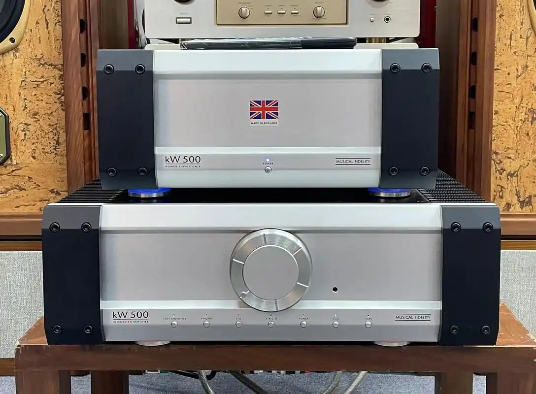 音乐传真 kw500 分体电源发烧功放机.产地:英国 电压2 - 抖音