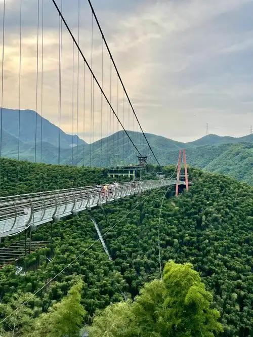 中国大竹海的玻璃栈道