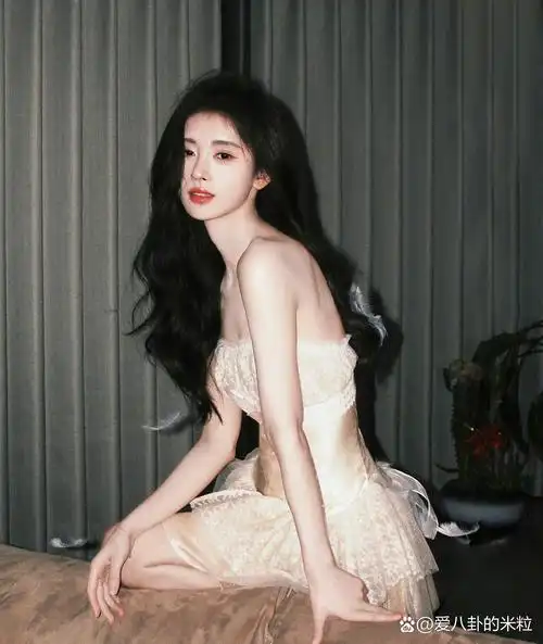 女明星头像分享|鞠婧祎 微信头像又可以换啦哈哈哈