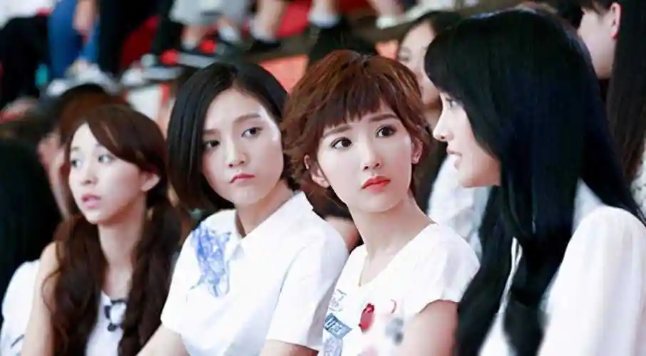 毛晓彤巧妙应对生父索要赡养费,一计化解纷争_陈翔_协议_要求