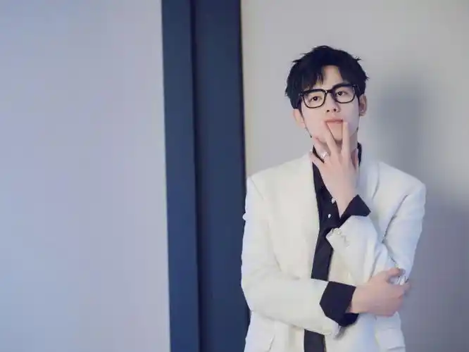 胡先煦穿过月亮的旅行##胡先煦王锐